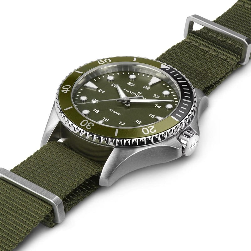 Hamilton Khaki Navy Scuba H82241961 analog unisexklocka med grön urtavla och armband i textil
