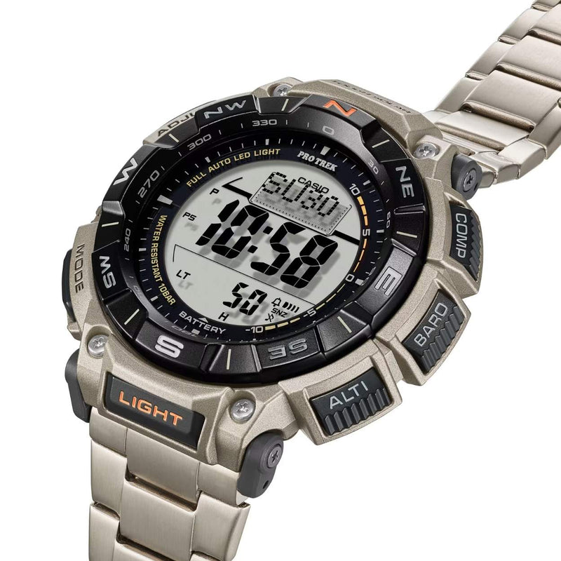 Casio Pro Trek PRG-340T-7ER digital herrklocka med svart urtavla och armband i titan