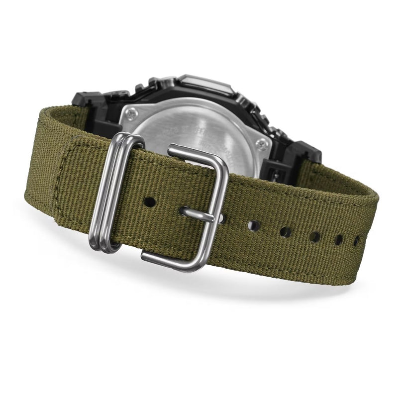 Casio G-Shock GM-2100CB-3AER ana-digi herrklocka med svart urtavla och armband i kanvas