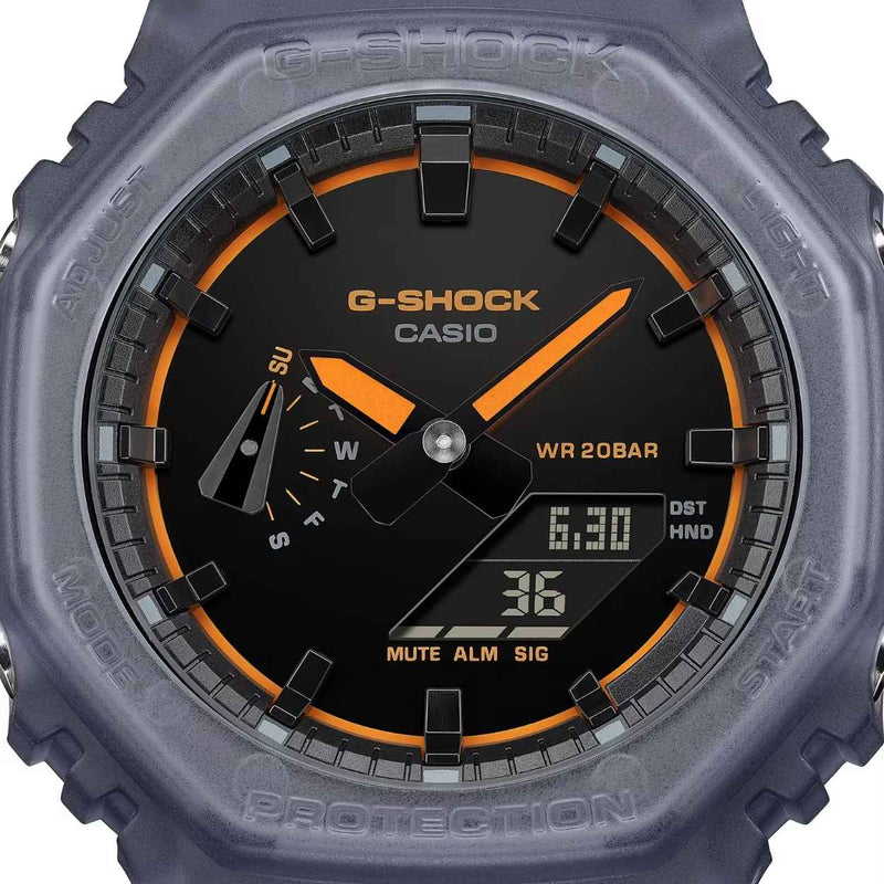 Casio G-Shock GA-2100K-2AER analog unisexklocka med svart urtavla och armband i resin