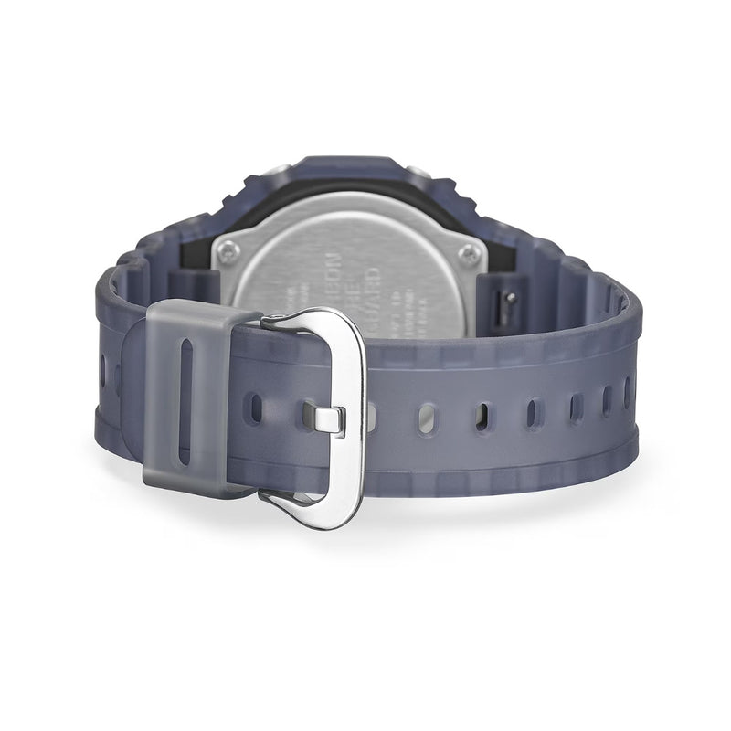 Casio G-Shock GA-2100K-2AER analog unisexklocka med svart urtavla och armband i resin