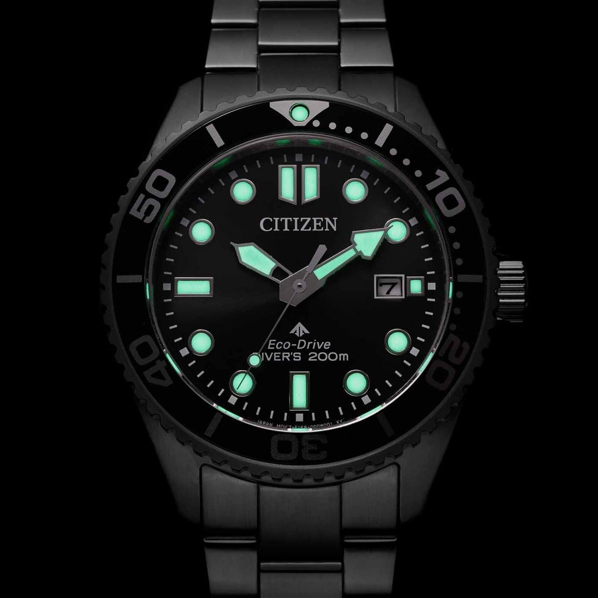 Citizen Promaster Eco-Drive BN0261-51E analog herrklocka med svart urtavla och armband i rostfritt stål