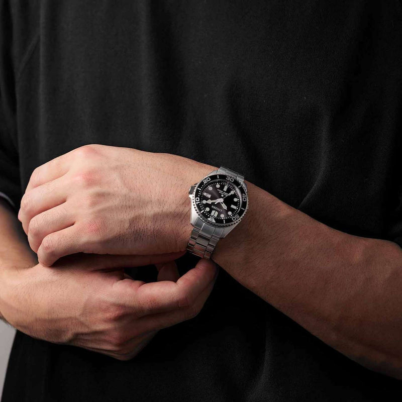 Citizen Promaster Eco-Drive BN0261-51E analog herrklocka med svart urtavla och armband i rostfritt stål