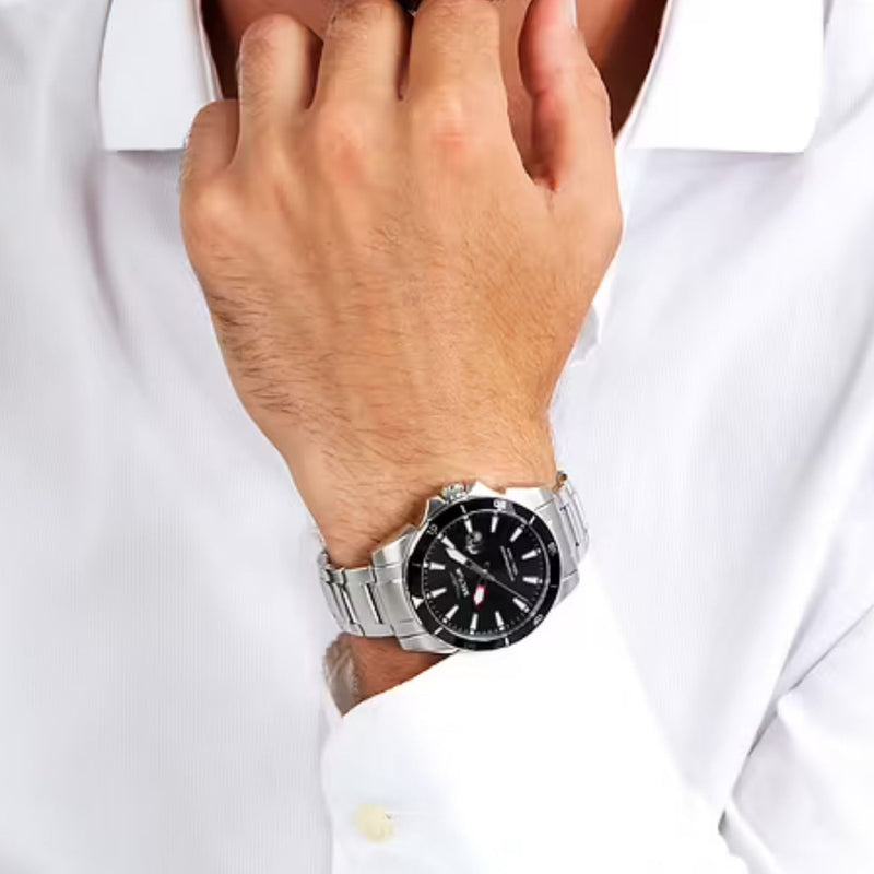 Sector 450 R3253276011 analog herrklocka med svart urtavla och armband i rostfritt stål