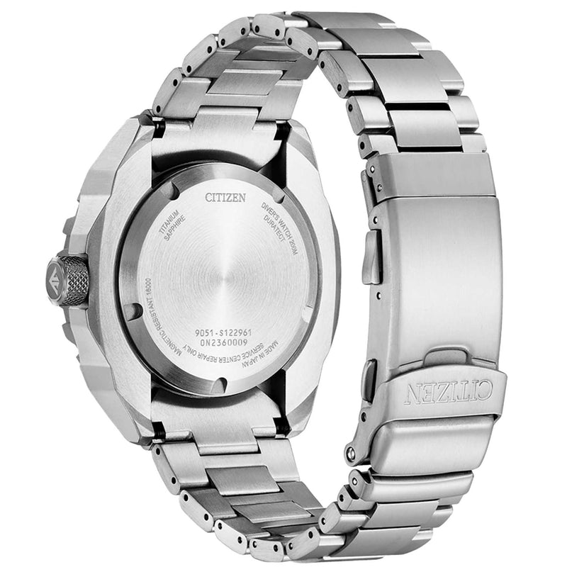 Citizen Promaster Automatic NB6004-83E analog herrklocka med svart urtavla och armband i titan