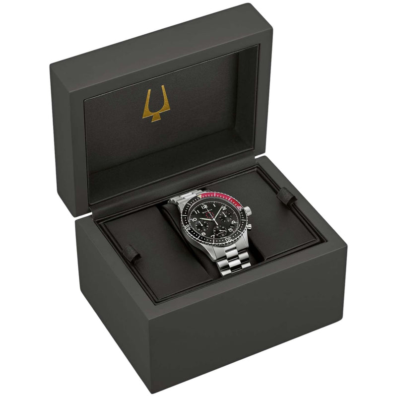 Bulova Marine Star 98B451 analog herrklocka med svart urtavla och armband i rostfritt stål