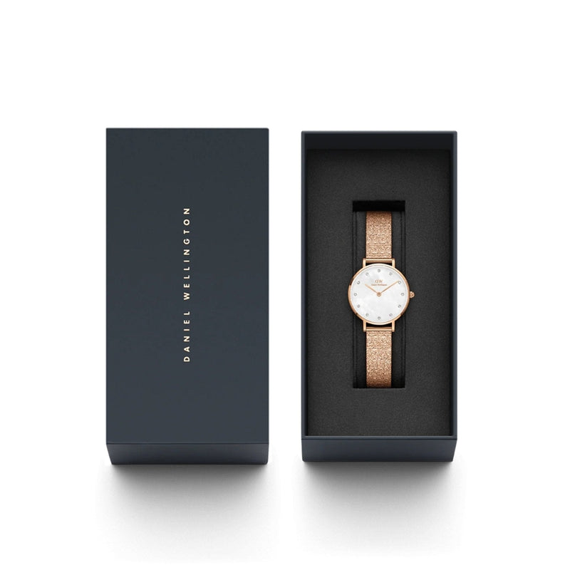 Daniel Wellington Petite Lumine Pressed Piano DW00100590 analog damklocka med vit urtavla och armband i rostfritt stål