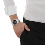 Sector Series 240 R3253476001 analog herrklocka med svart urtavla och armband i rostfritt stål