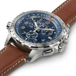 Hamilton Khaki Aviation X-Wind GMT Chrono Quartz H77922541 analog herrklocka med blå urtavla och armband i läder