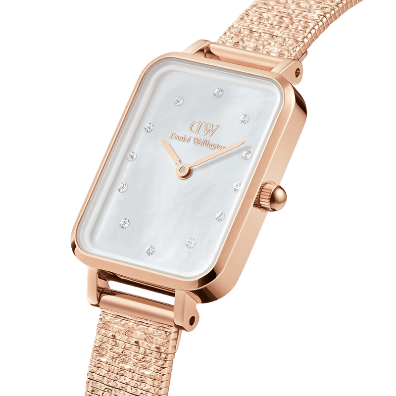 Daniel Wellington Quadro Lumine Pressed Piano DW00100578 analog damklocka med vit urtavla och armband i rostfritt stål