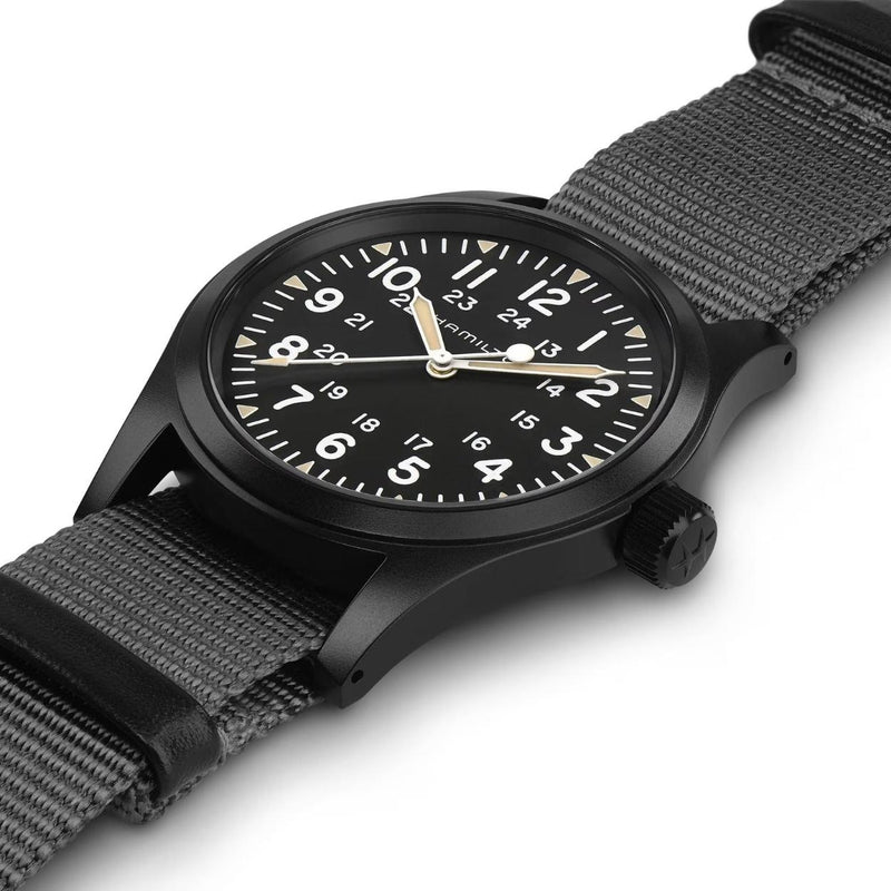 Hamilton Khaki Field Mechanical H69409930 analog herrklocka med svart urtavla och armband i textil