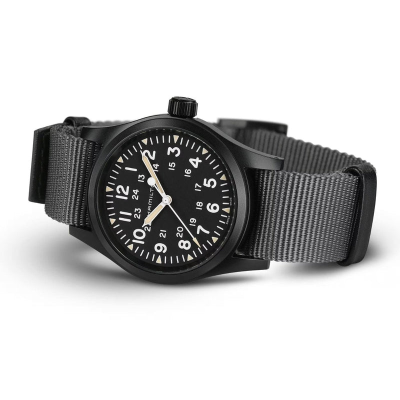 Hamilton Khaki Field Mechanical H69409930 analog herrklocka med svart urtavla och armband i textil