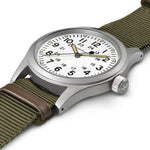 Hamilton Khaki Field Mechanical H69439411 analog herrklocka med vit urtavla och armband i textil