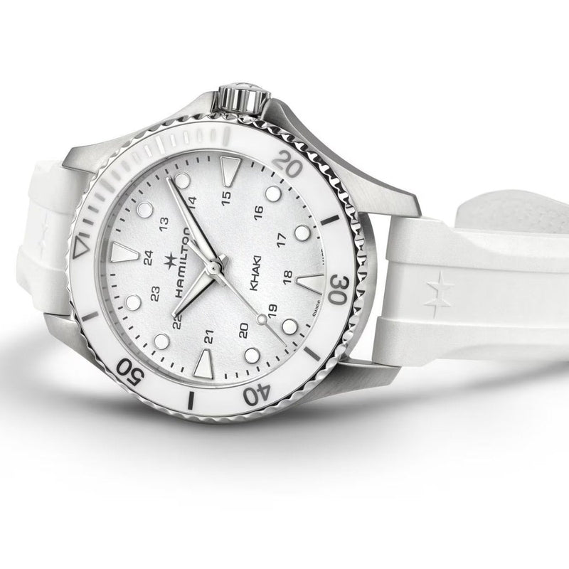 Hamilton Khaki Navy Scuba H82221310 analog unisexklocka med vit urtavla och armband i gummi