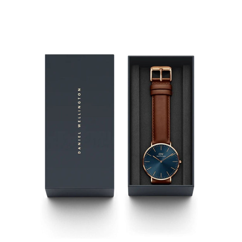 Daniel Wellington St Mawes Arctic DW00100626 analog herrklocka med blå urtavla och armband i läder