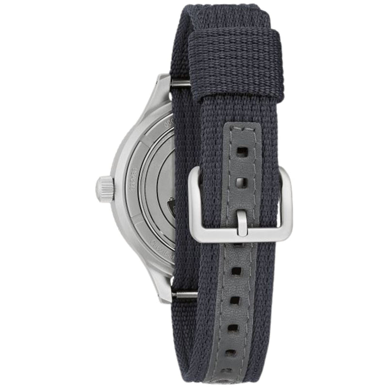 Bulova MIL SHIPS Archive Series 98A266 analog herrklocka med svart urtavla och armband i textil
