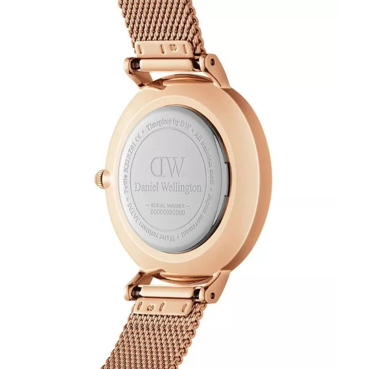 Daniel Wellington Petite DW00100471 från  Daniel Wellington – Märkesklocka hos Kronura