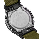 Casio G-Shock GM-2100CB-3AER ana-digi herrklocka med svart urtavla och armband i kanvas