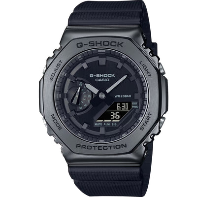 Casio G-Shock GM-2100BB-1AER analog unisexklocka med svart urtavla och armband i resin