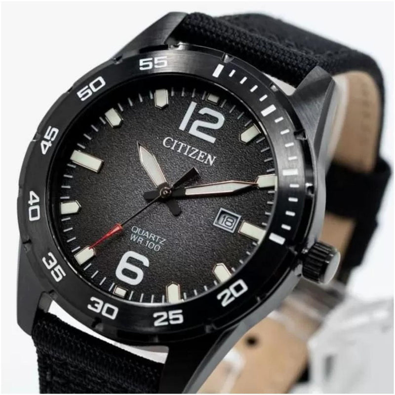Citizen Nylon BI1045-05E analog herrklocka med svart urtavla och armband i nylon