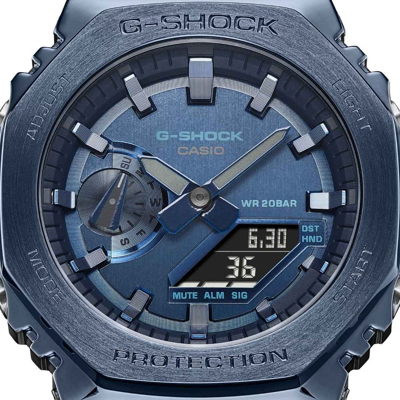 Casio G-Shock GM-2100N-2AER ana-digi unisexklocka med blå urtavla och armband i resin