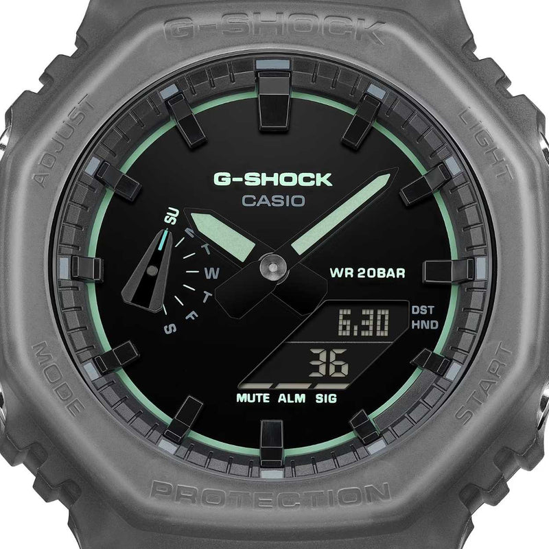 Casio G-Shock GA-2100K-1AER analog unisexklocka med svart urtavla och armband i resin