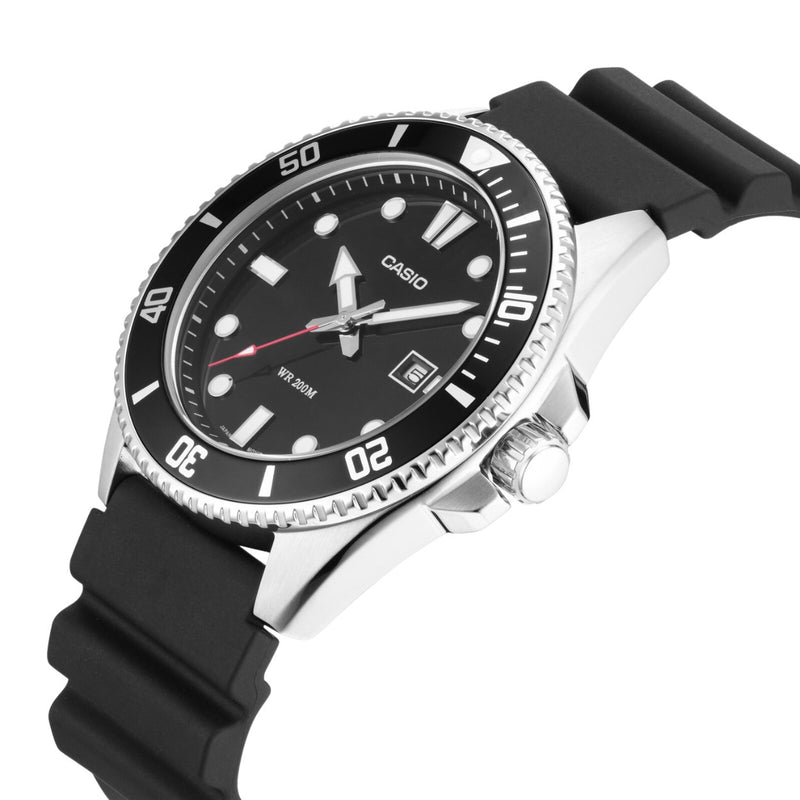 Casio Collection MDV-107-1A1VEF analog herrklocka med svart urtavla och armband i gummi