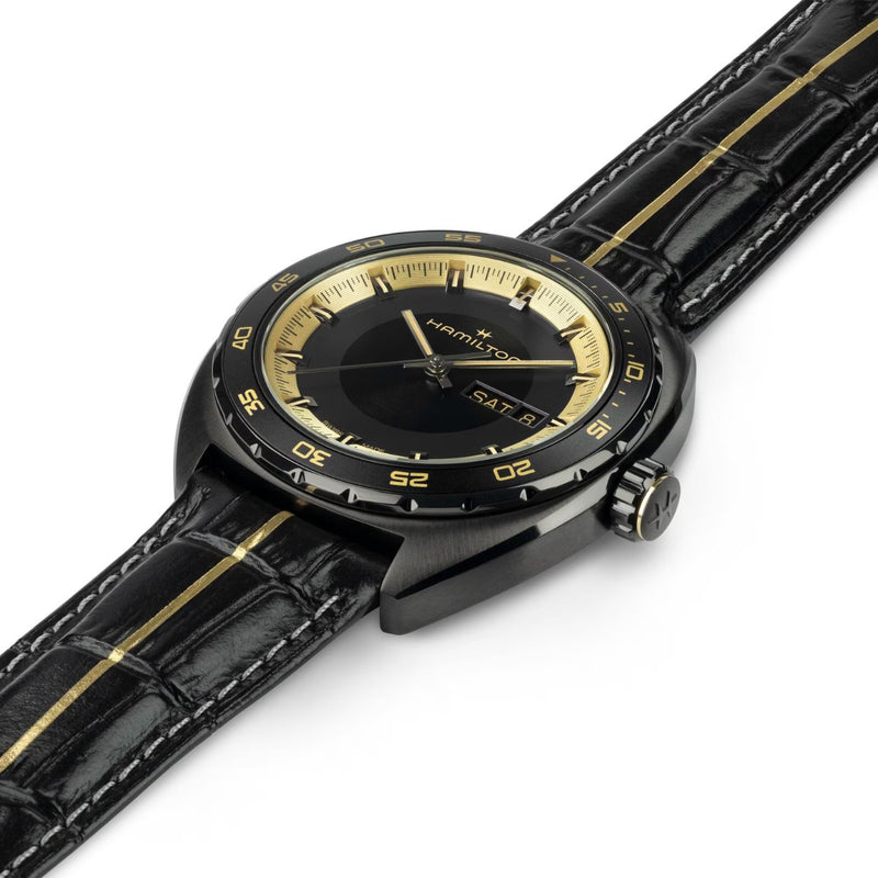 Hamilton Pan Europ Resident Evil Requiem H35455730 analog herrklocka med flerfärgad urtavla och armband i läder