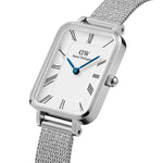 Daniel Wellington Quadro Roman Numerals Sterling DW00100690 analog damklocka med vit urtavla och armband i rostfritt stål