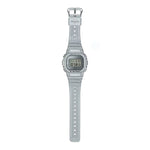 Casio G-Shock Classic DW-5600FF-8ER digital unisexklocka med silver urtavla och armband i resin