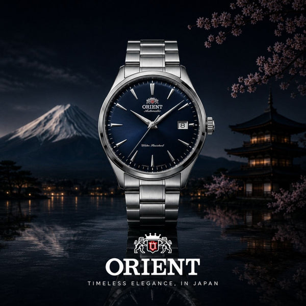 Orient automatisk herrklocka i stål med blå urtavla framför japanskt nattlandskap