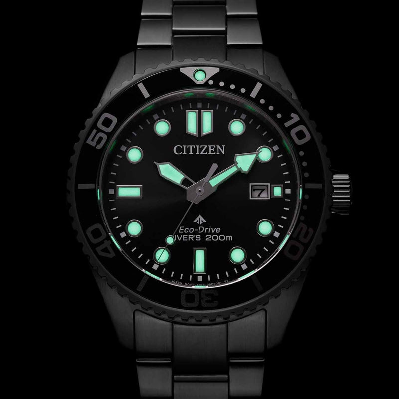 Citizen Promaster Eco-Drive BN0261-51E analog herrklocka med svart urtavla och armband i rostfritt stål