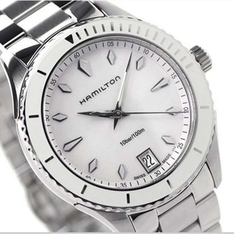 Hamilton Jazzmaster Seaview H37411911 analog damklocka med vit urtavla och armband i rostfritt stål