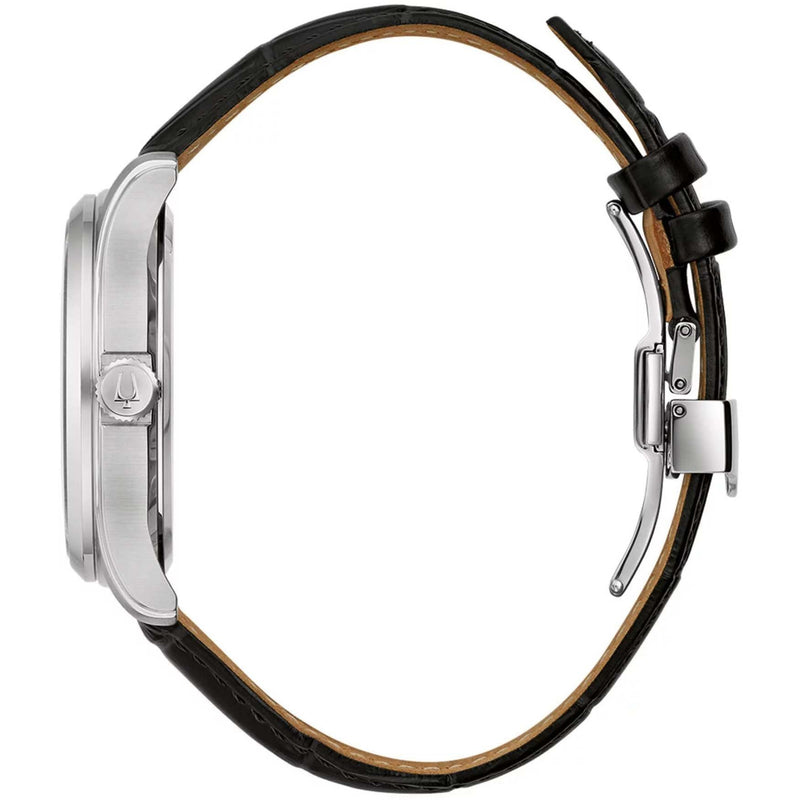 Bulova Wilton 96B390 analog herrklocka med svart urtavla och armband i läder