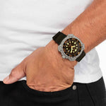 Citizen Eco-drive Promaster Titanium BN0220-16E analog herrklocka med svart urtavla och armband i gummi
