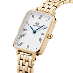 Daniel Wellington Quadro Roman Numerals 5-Link DW00100688 analog damklocka med vit urtavla och armband i rostfritt stål